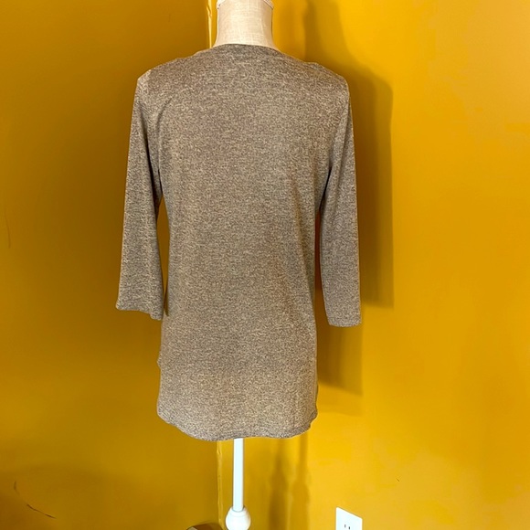 Top - Picture 2 of 2